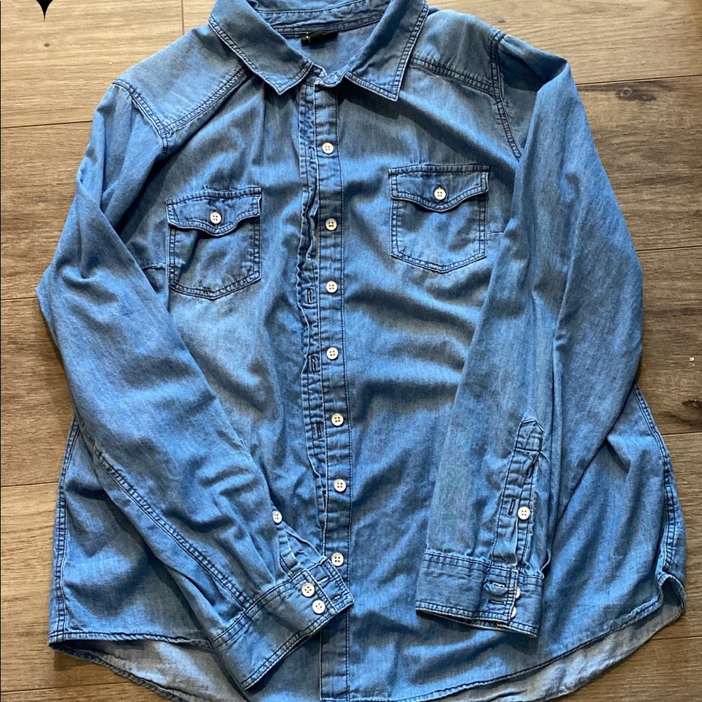 Torrid shirt bundle. Size 1.